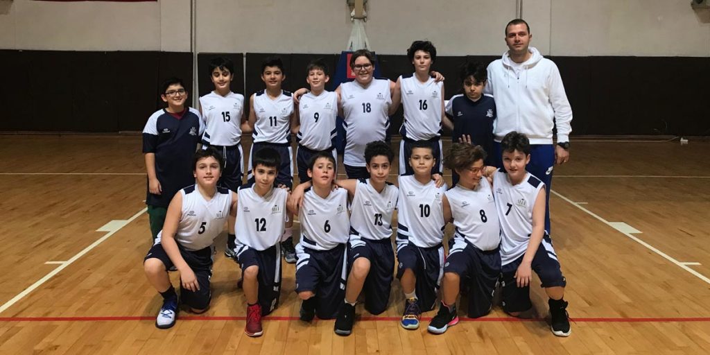 Ulus Kampüsü Ortaokul Küçük Erkek Basketbol Takımımız, okul sporları kapsamında yapılan...