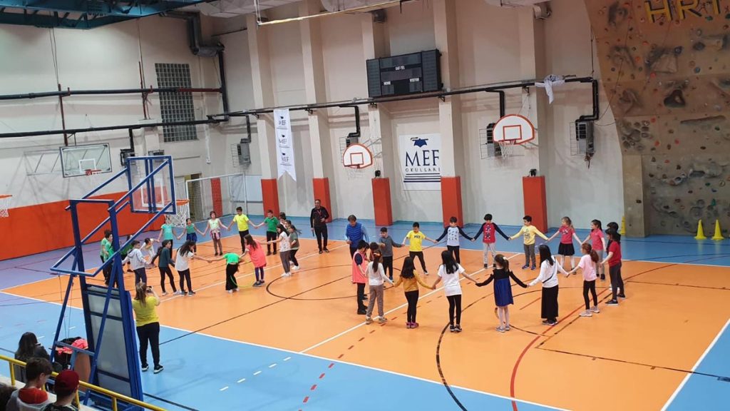 Her yıl 23 Nisan haftası Ulus Kampüsü İlkokulu beden eğitimi bölümü tarafından düzenlenen...