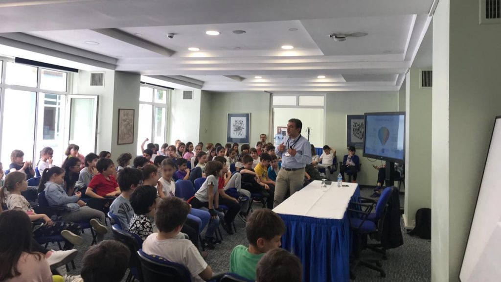 Ulus Kampüsü İlkokulumuzda “Bilişim Haftası”  bu yıl da tüm okul genelinde büyük ilgi gören etkinliklerle...