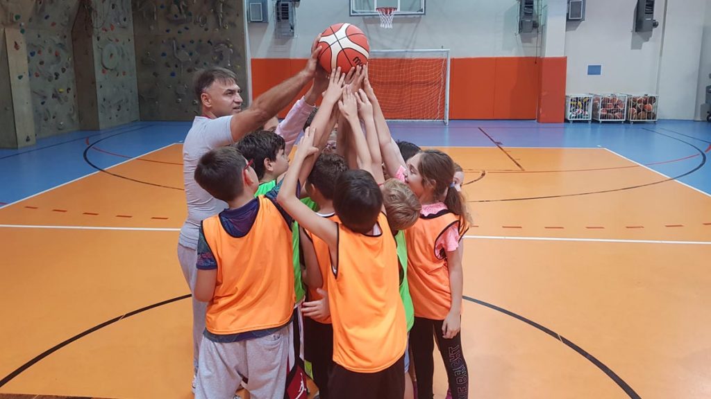 Ulus Kampüsümüzde İlkokul 3 ve 4. sınıflarımızın basketbol turnuvalarını tamamladık...