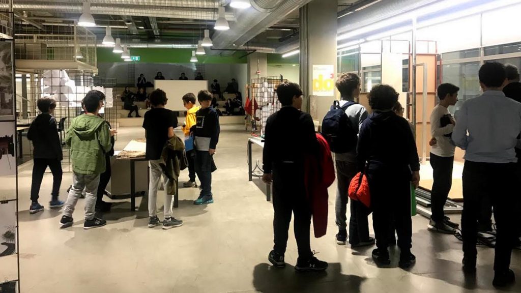 First Lego League 16. sezon turnuvaları kapsamında 'City Shaper' teması üzerinde...