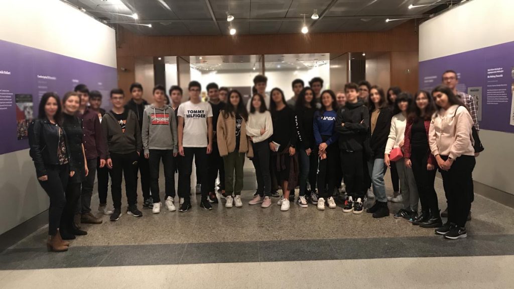 Bahçeşehir Kampüsü Lise öğrencilerimiz, İş Sanat Kültür Merkezinde gerçekleşen...