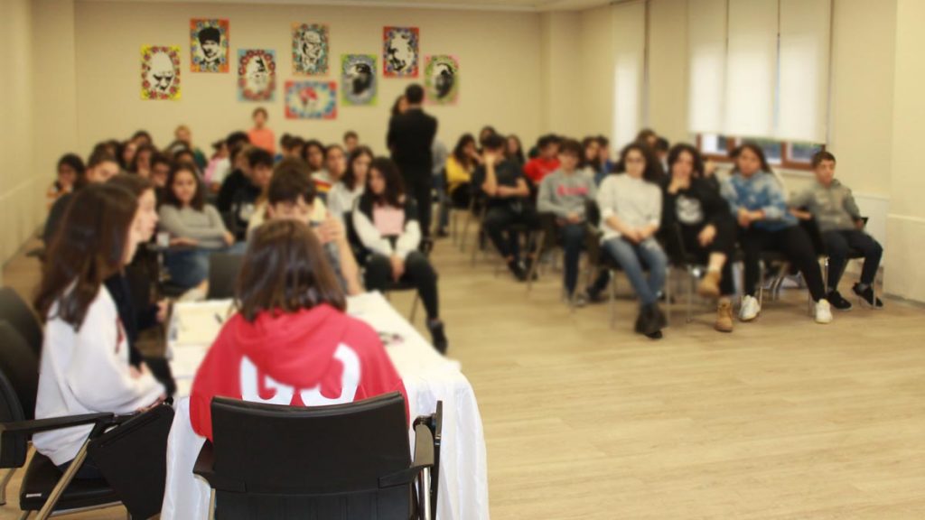 Bahçeşehir Kampüsü 8. sınıf öğrencilerimiz, 1. ve 2. Dünya Savaşlarının sebepleri ve sonuçları...
