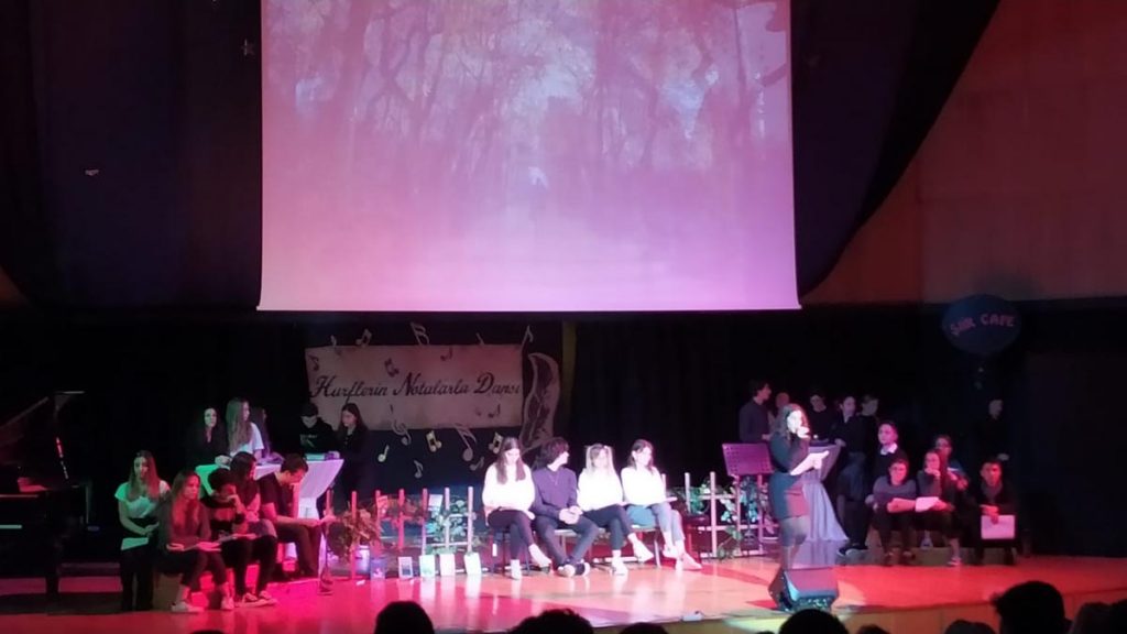 Ulus Kampüsü Edebiyat, İngilizce ve 2. Yabancı Diller Bölümlerinin düzenlediği senaryosundan...