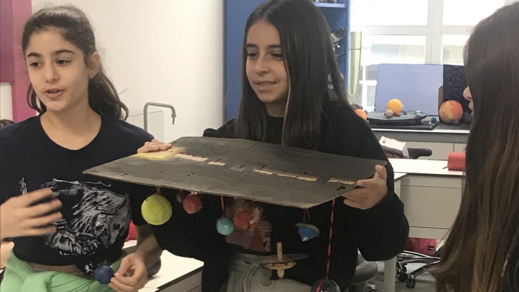 Ulus Kampüsü Ortaokulu Fen proje öğrencileri ile yürütmekte olduğumuz “Kardeş Okullar Bilim Projesi” (Partner School Science Program) kapsamında...