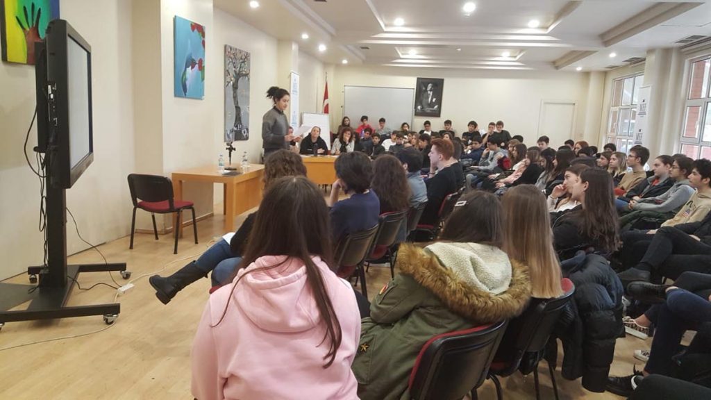 Ulus Kampüsü Lisesinde 21 Şubat Cuma günü “MEF Ulus High School Public Speaking Competition” yarışmasını...