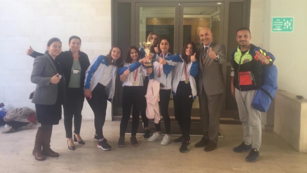 Ulus Kampüsü Ortaokul öğrencilerimiz İstanbul Okul Sporları, Spor Tırmanışı İl Yarışmalarında...