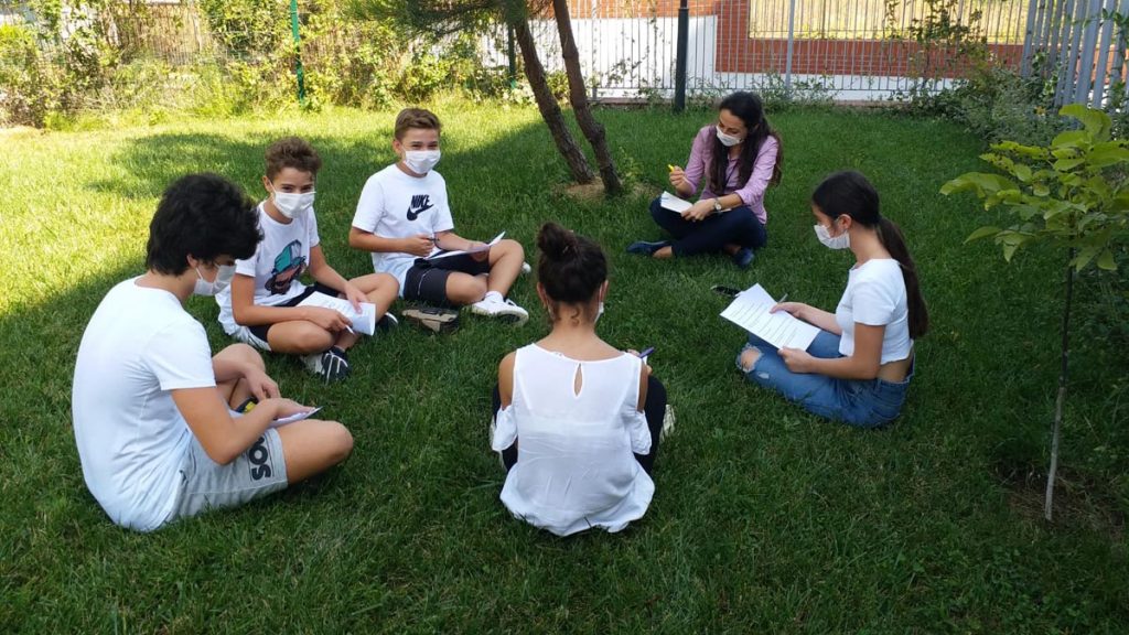 Bahçeşehir Kampüsü Ortaokulu 8. sınıf öğrencilerimiz, danışman öğretmenleri ile hedefleri...