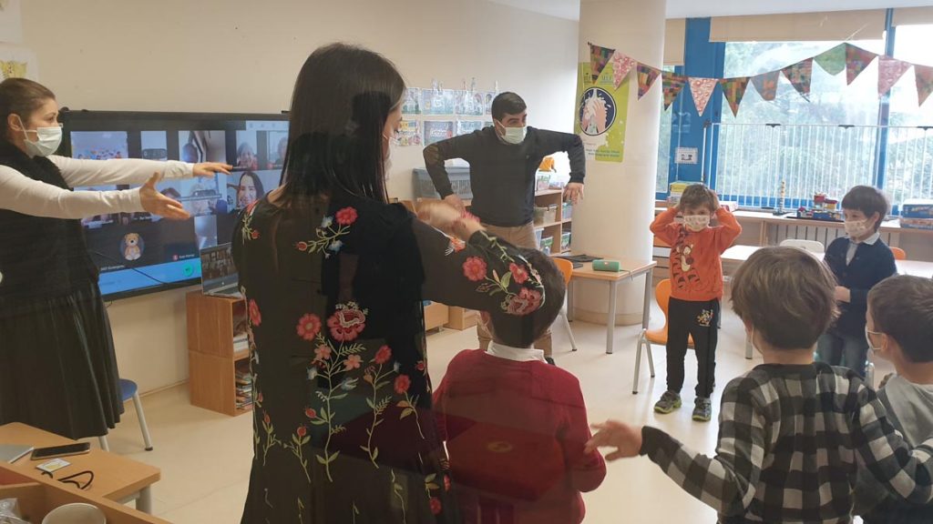 MEF Kindergarten Öğrencileri bu yıl büyükanne ve büyükbabalarının...