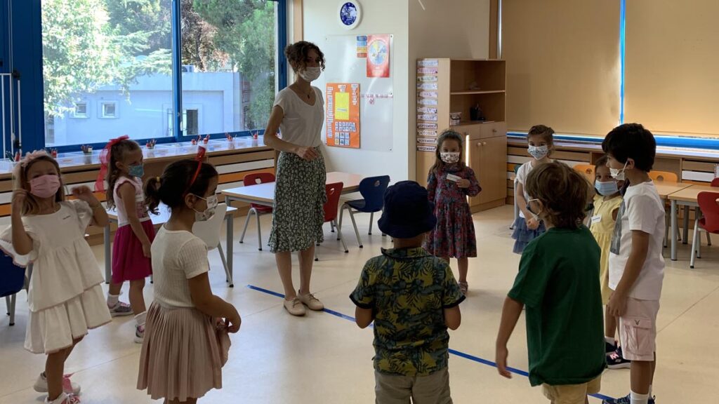 MEF Kindergarten sizlerle renkli, neşeli ve coşku dolu.
HOŞ GELDİNİZ!