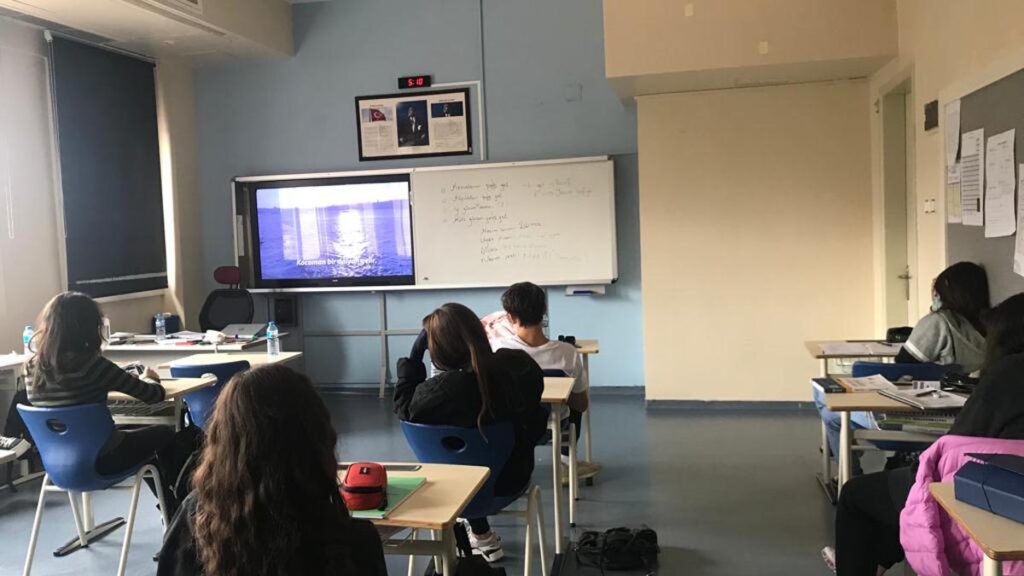 Ulus Kampüsü Liselerinde her sınıf düzeyinde İstanbul'un düşman işgalinden...