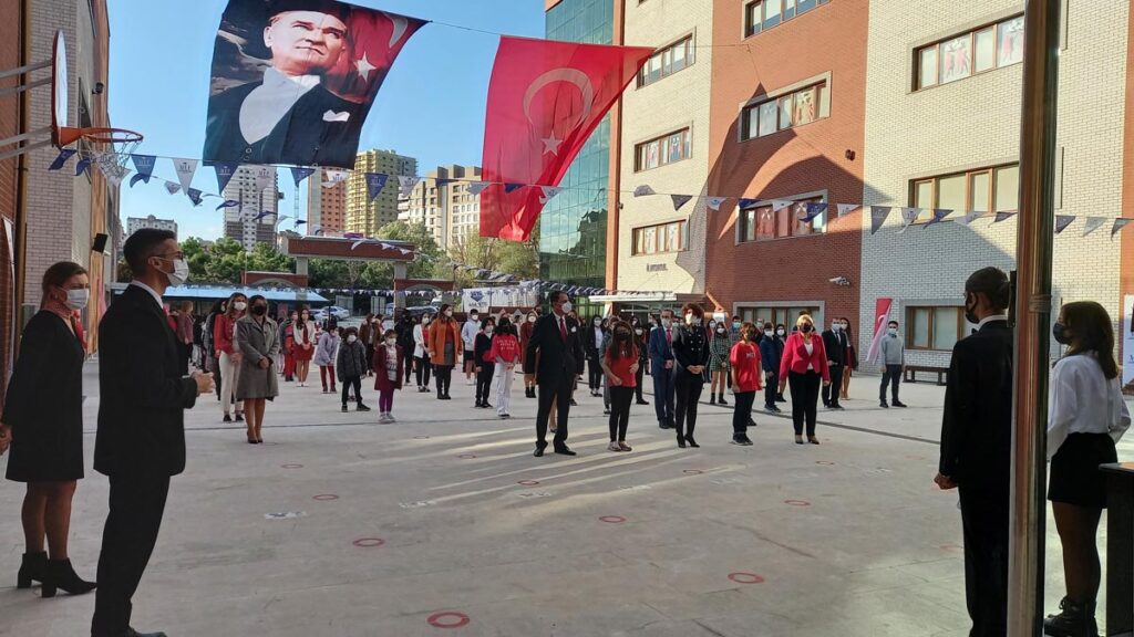 Ulu Önder Gazi Mustafa Kemal Atatürk’ün “En büyük eserim” dediği Cumhuriyeti...