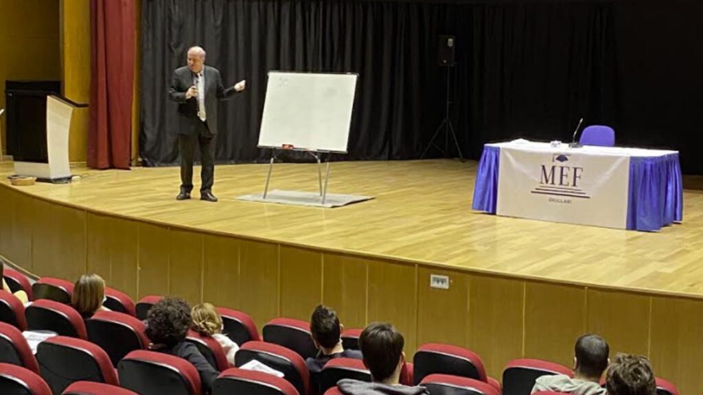 Genel Müdürümüz Erdoğan Bozdemir Ulus Kampüsü Lisesi 12. sınıf öğrencilerimize...