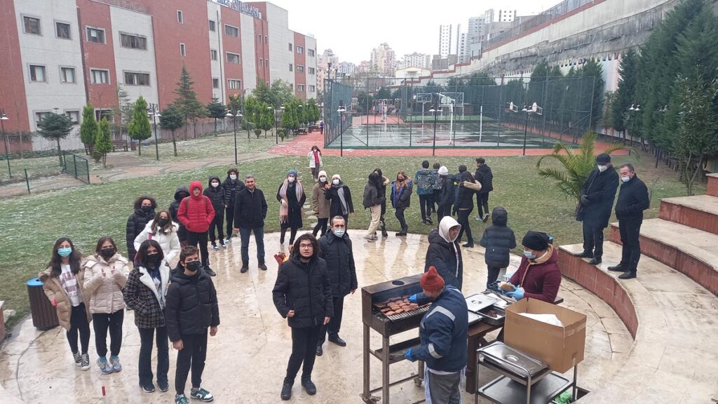 Bahçeşehir Kampüsü 8. sınıf öğrencilerimizle zorlu bir çalışma döneminin ardından...