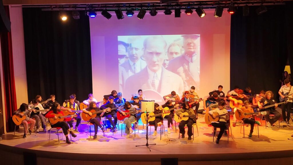 Bahçeşehir Kampüsü Ortaokulu öğrencilerimiz...