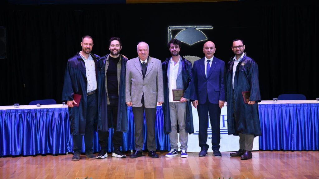 Geleneksel MEF Lisesi Mezunlarla Buluşma Günü kapsamında aklı ve bilimi rehber edinerek