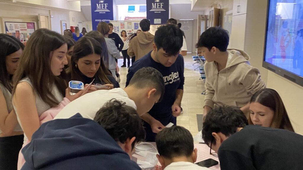 Ulus Kampüsü Liseleri Matematik Bölümü öğretmenlerimiz, öğrencilerimizin matematiğe karşı olumlu tutum geliştirmesini...